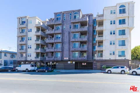 Photo of 848 Irolo Street #308, Los Angeles, CA 90005 (MLS # 26854181)