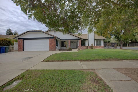 Photo of 909 Lehigh DR, Merced, CA 95348 (MLS # MC26228430)