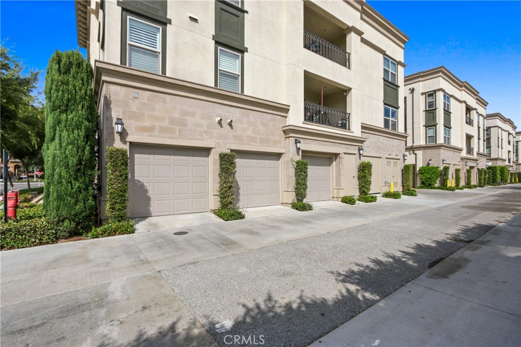 524 S Anaheim Boulevard 5
