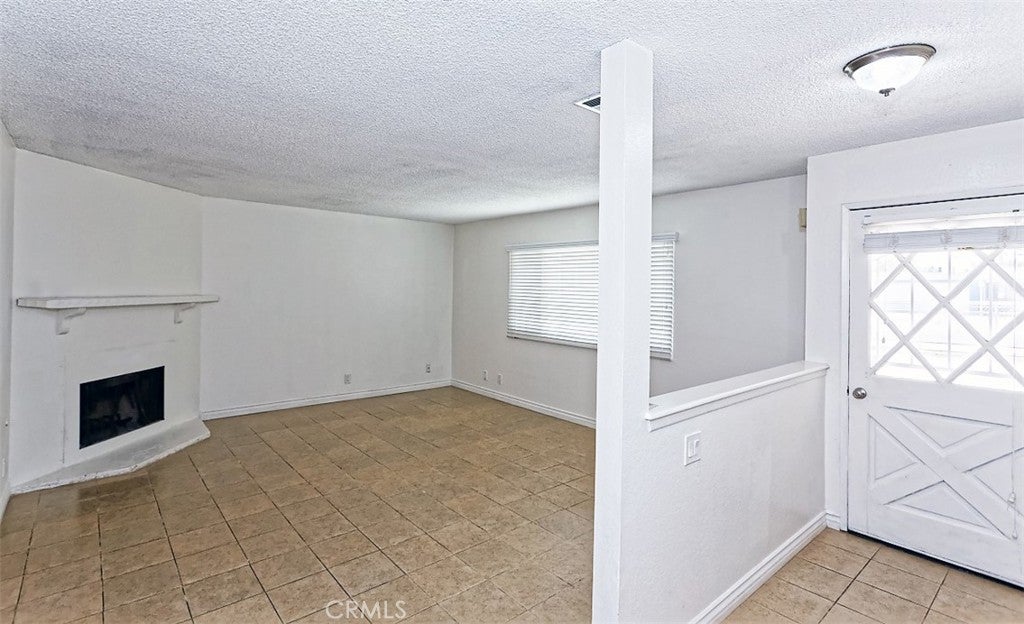 16188 Live Oak