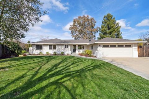 Photo of 12135 Country Squire Way, Saratoga, CA 95070 (MLS # ML82036425)