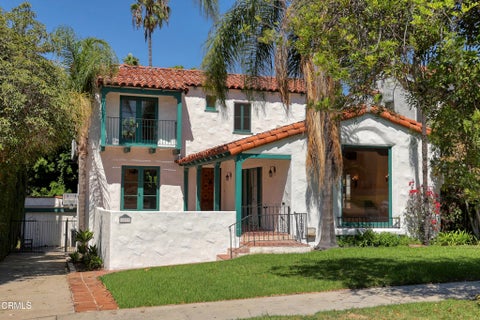Photo of 1233 N Isabel Street, Glendale, CA 91207 (MLS # P1-28830)