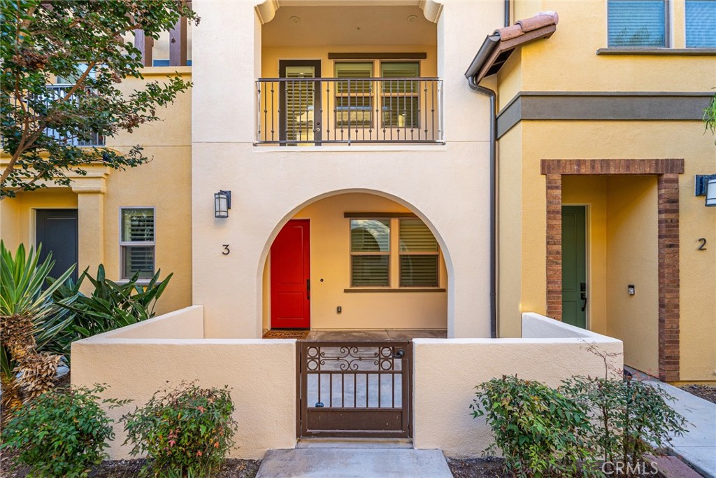 Stunning tri-level townhome in a gated Santa Ana Collection Community! Features 3 beds, 3.5 baths, and a flexible downstairs living space ideal as a 4th bedroom or office. Highlights include a modern kitchen with quartz counters, dual-pane windows with plantation shutters, and a private deck off the family room. Upstairs offers 3 spacious bedrooms with walk-in closets and upgraded baths. Enjoy central A/C, paid-off solar, and community perks like a dog park and playground. There is plenty of guest parking for your convenience. Don’t miss this move-in-ready gem!