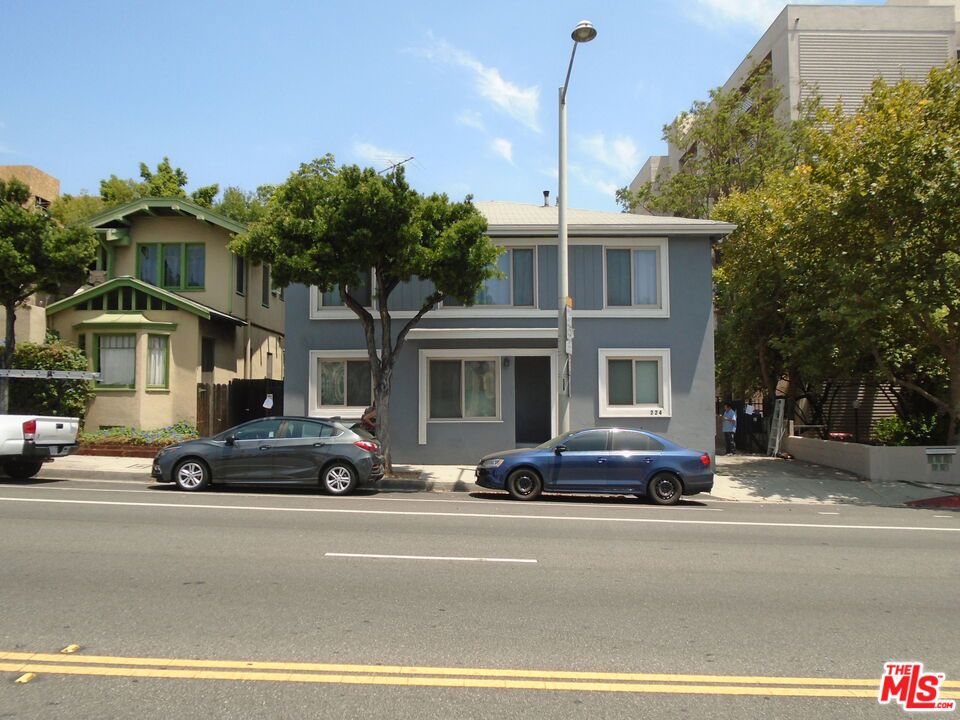 The property located near the heart of West Hollywood area surrounded by many shops, restaurants and entertainment establishments. Stable occupancy and income stream with substantial up side potential.