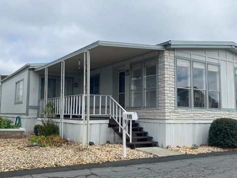 Photo of 144 Holm Road, Watsonville, CA 95076 (MLS # ML82038858)