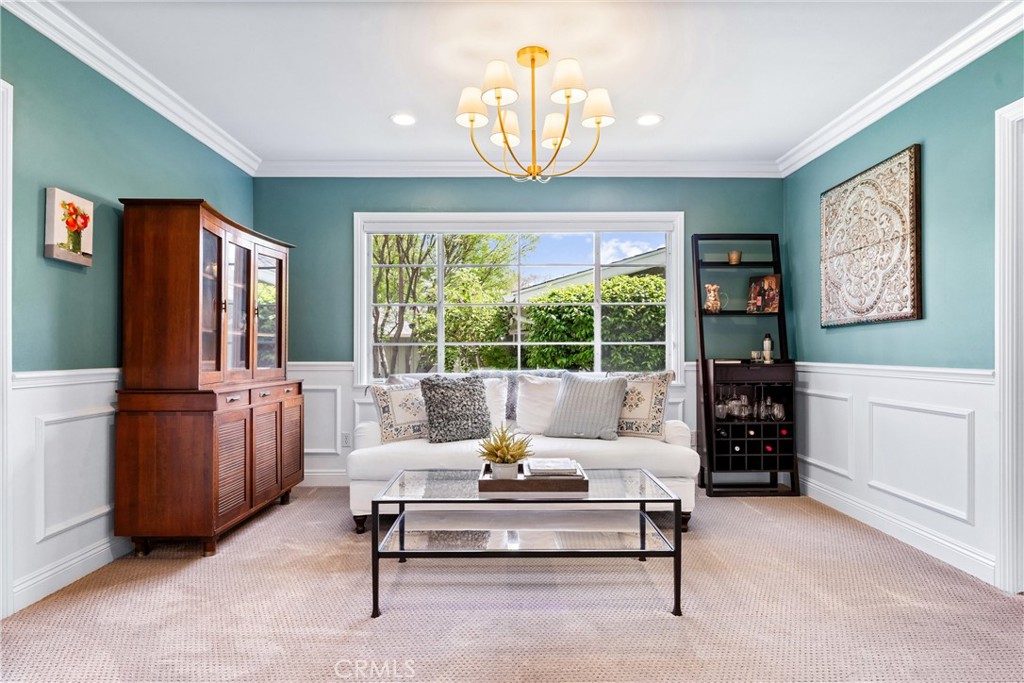 2618 N Louise Street