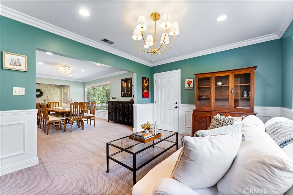 2618 N Louise Street