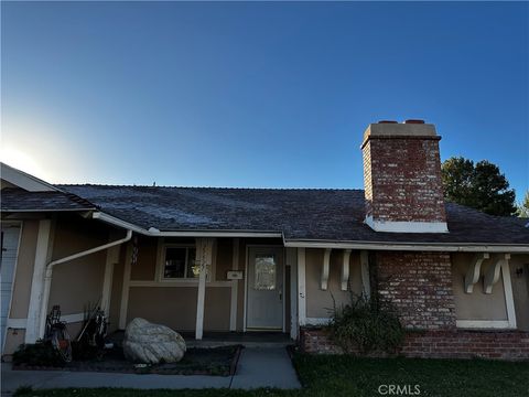 Photo of 27527 Glasser Avenue Ave, Canyon Country, CA 91351 (MLS # SR26018053)