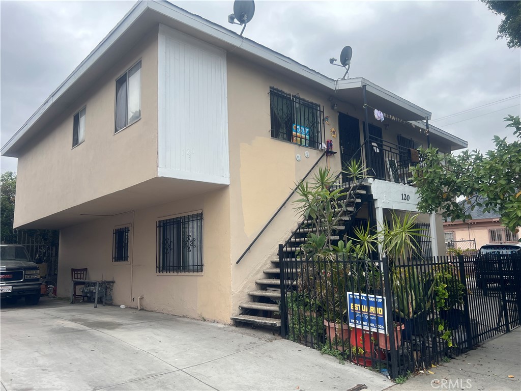 4301 Woodlawn