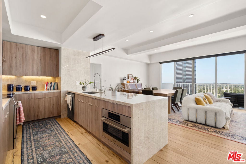 2170 Century Parkway 2107