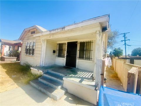 1010 W 77th Street Los Angeles CA 90044