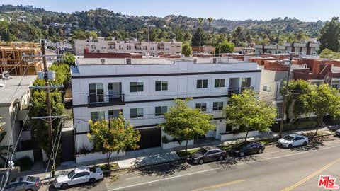 Photo of 13846 Moorpark Street, Sherman Oaks, CA 91423 (MLS # 26865127)