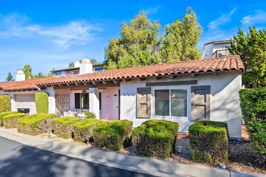 2034 Bolsa Chica Glen