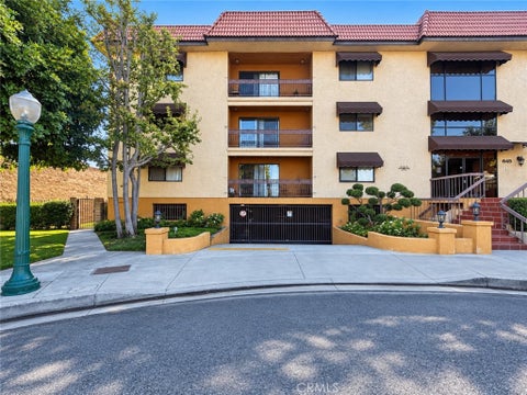 Photo of 645 Balboa Avenue #1C, Glendale, CA 91206 (MLS # SR26202350)