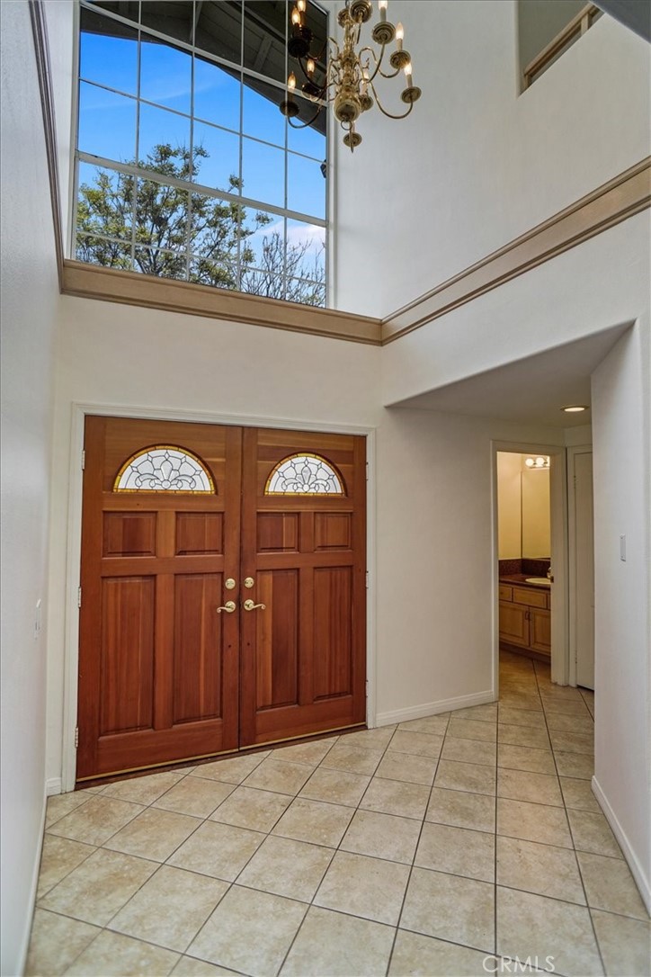 7 Greenmeadow Drive