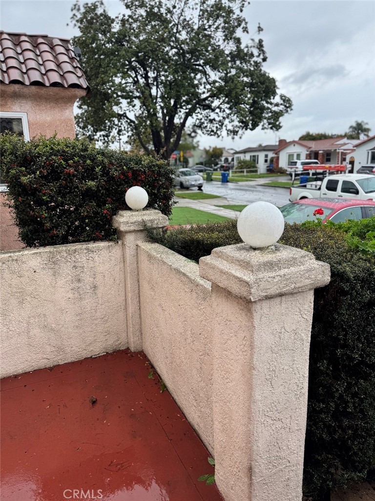 Properties 1 1440 W 91st