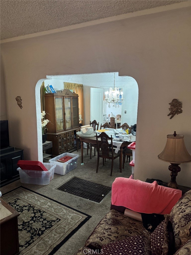 Properties 3 1440 W 91st