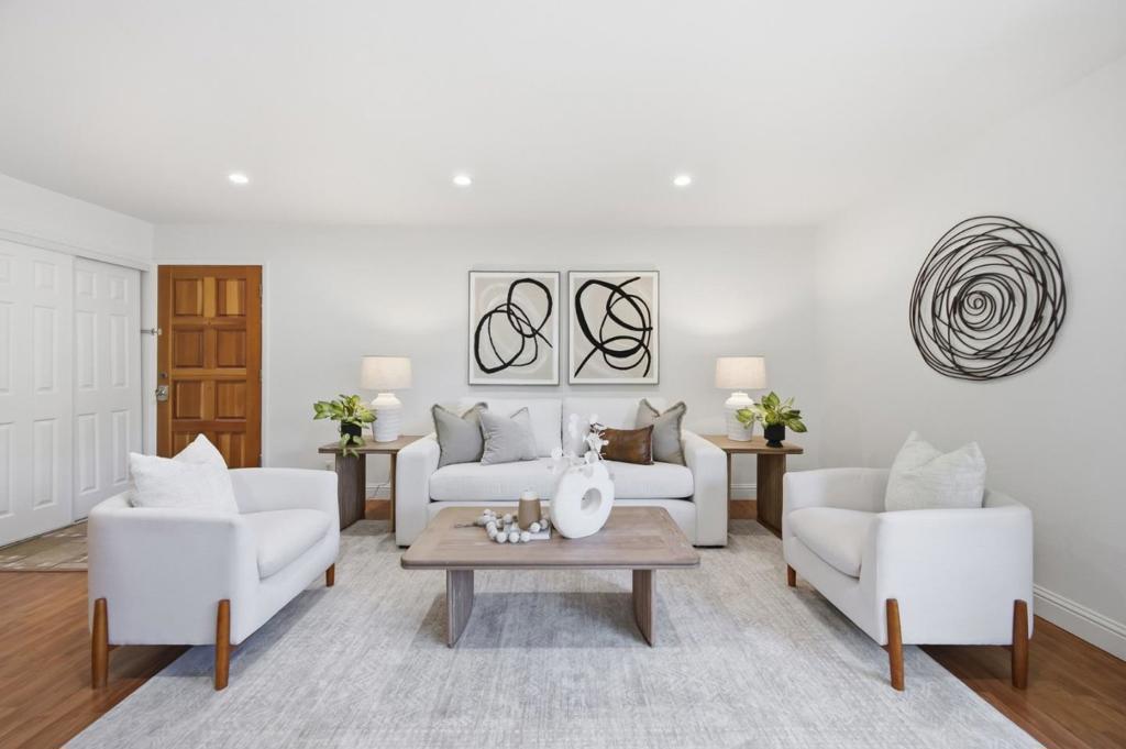 280 Easy Street 209