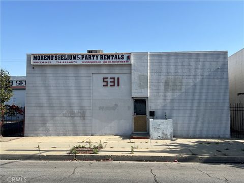 Photo of 531 E Valley, Colton, CA 92324 (MLS # SW26083333)
