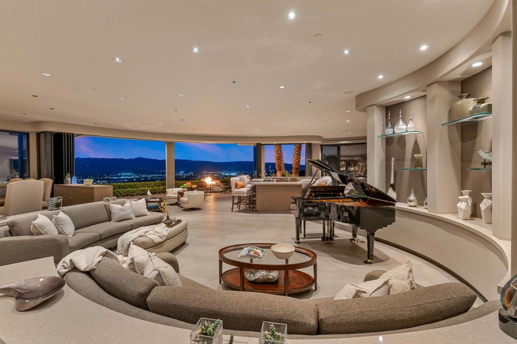 2400 Southridge Drive