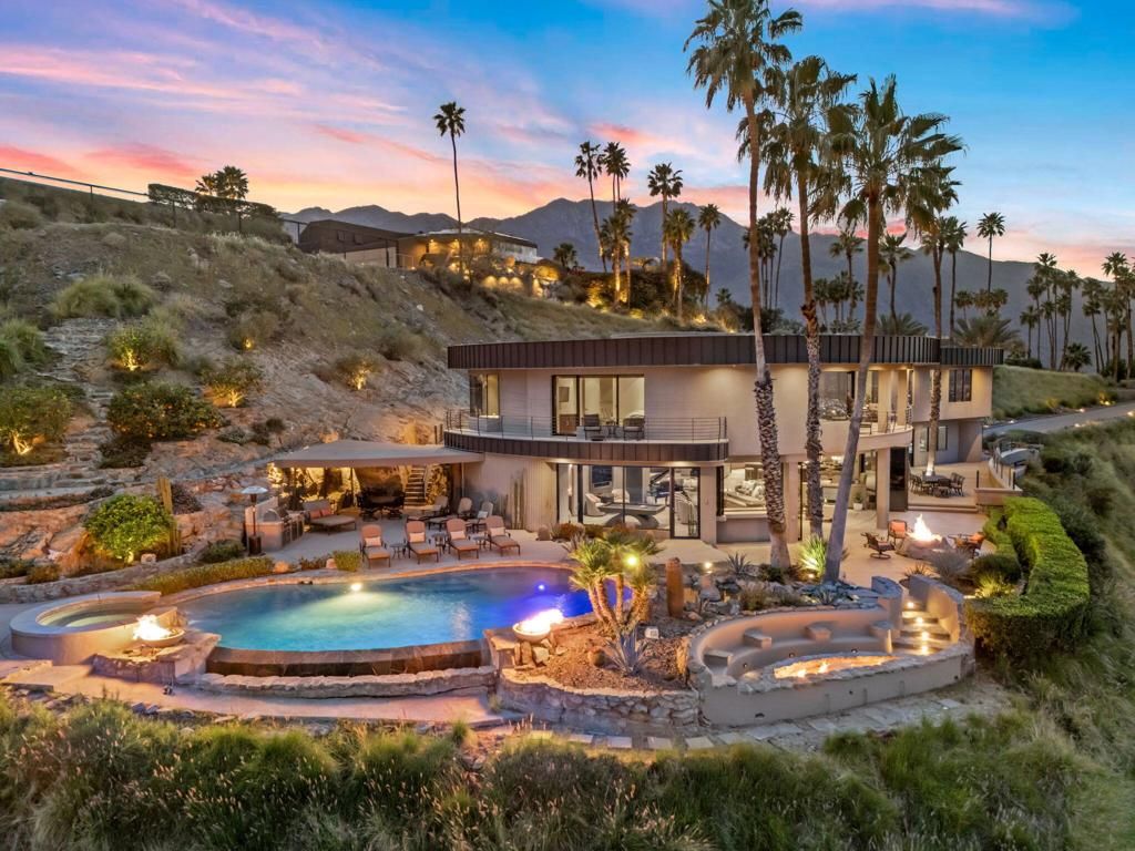 Photo of 2400 Southridge Drive, Palm Springs, CA 92264 (MLS # 219144969DA)