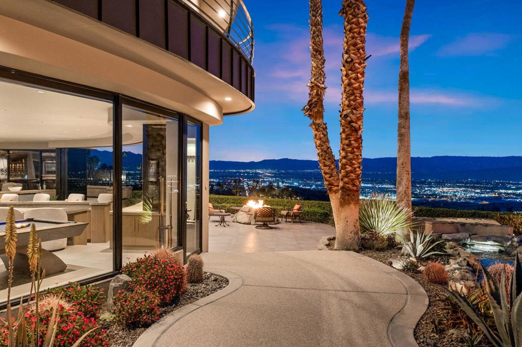 2400 Southridge Drive