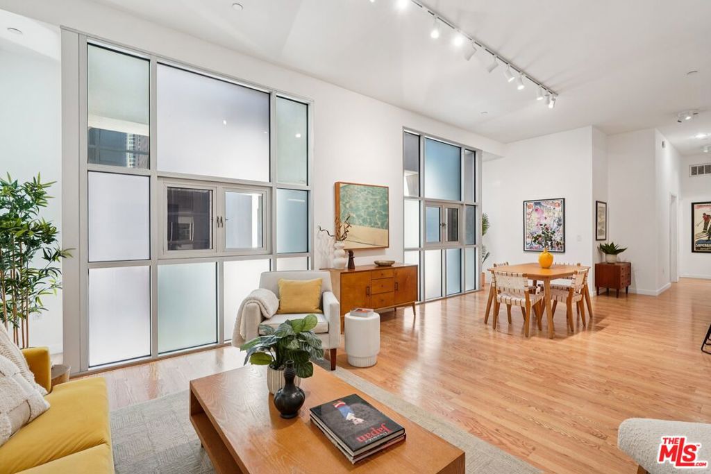630 W 6th Street 505