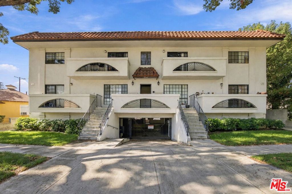1544 N Edison Boulevard