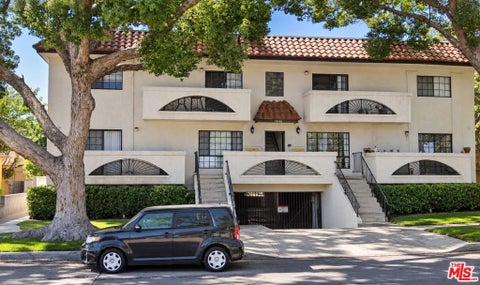 Photo of 1544 N Edison Boulevard, Burbank, CA 91505 (MLS # 26987683)