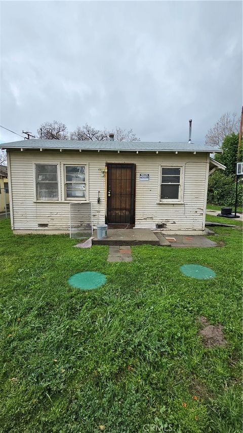 Photo of 1410 Canyon Rd, San Bernardino, CA 92404 (MLS # IV26071909)