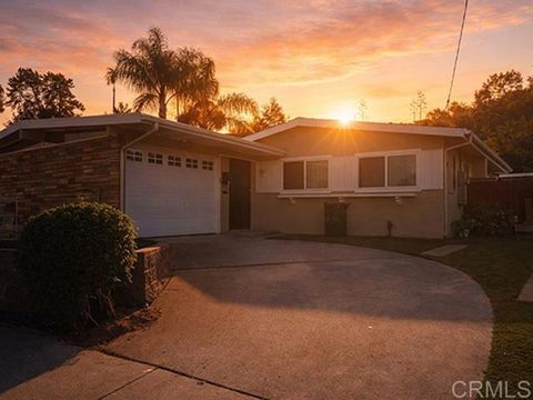 4927 Chateau Drive San Diego CA 92117