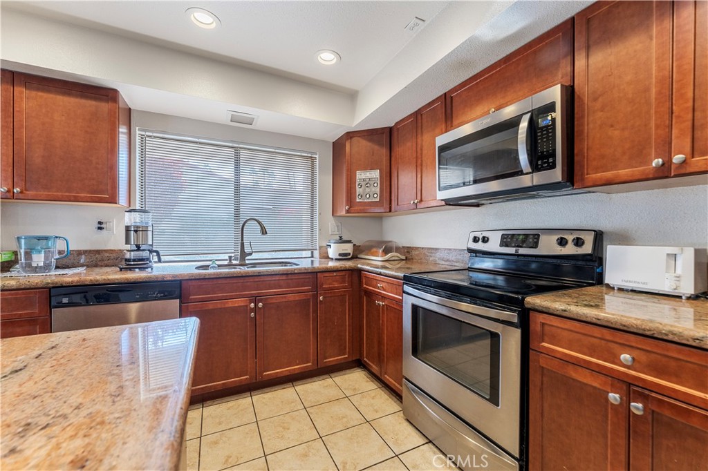 Vista Mirage (32215) - Residential Lease