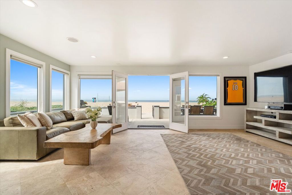 6419 Ocean Front Walk