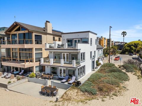 Photo of 6419 Ocean Front Walk, Playa Del Rey, CA 90293 (MLS # 26671699)