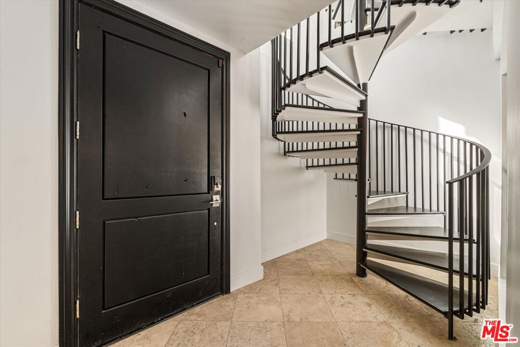 6419 Ocean Front Walk
