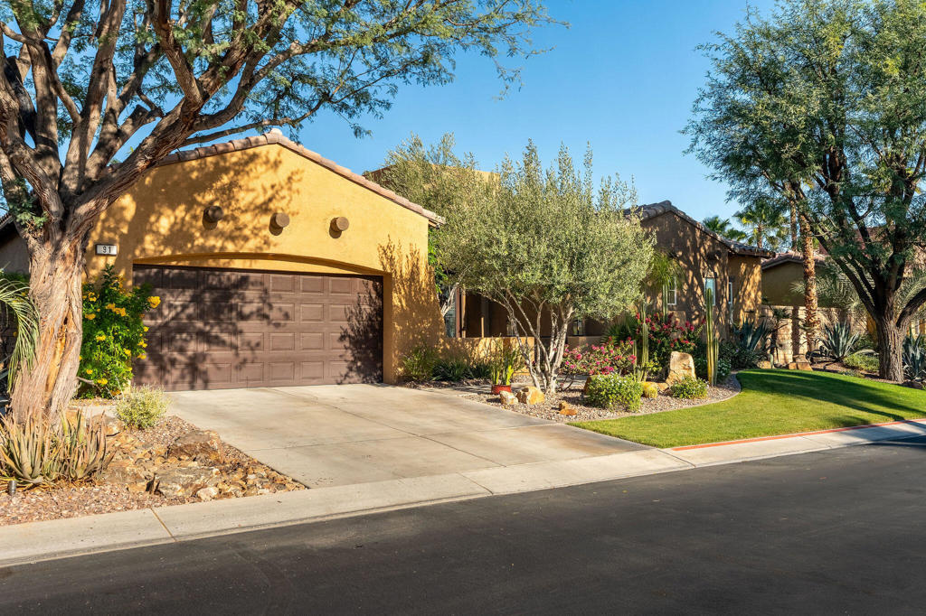 91 Via Santo Tomas Drive