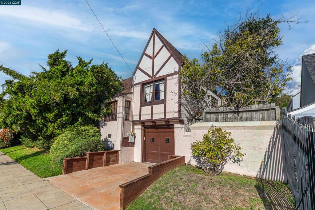 2600 55Th Ave Ave, Oakland CA 94605