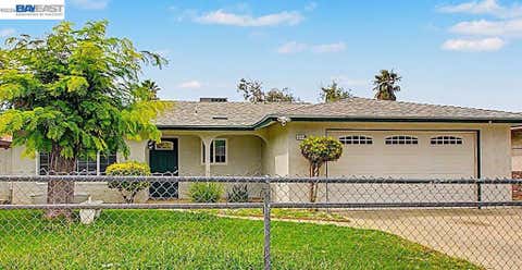 Photo of 204 Clemmensen Ave AVE, Madera, CA 93637 (MLS # 41142470)