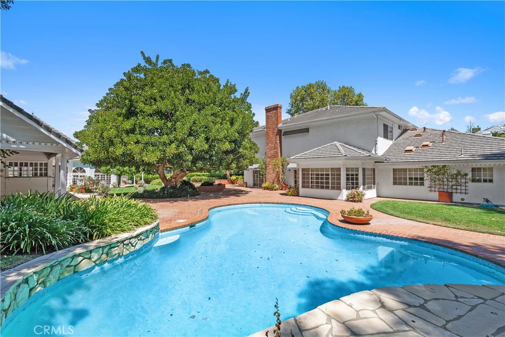 4751 Westchester Drive