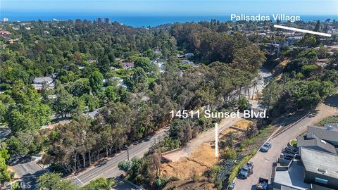 Photo of 14511 W Sunset Boulevard, Pacific Palisades, CA 90272 (MLS # SR26094211)