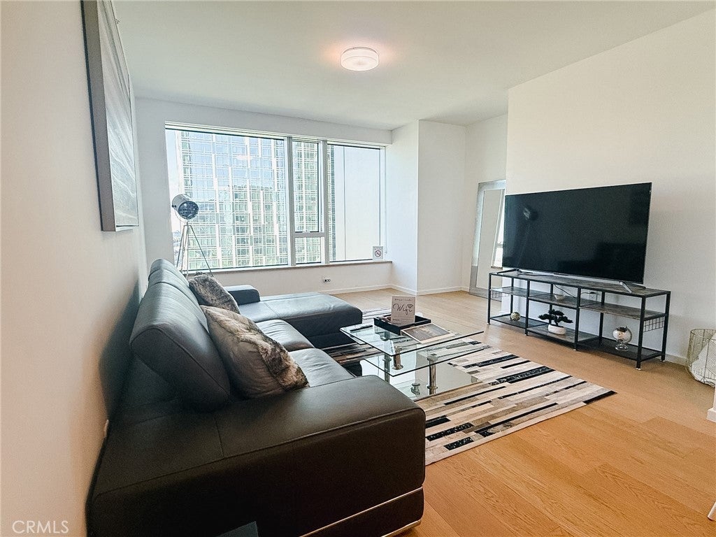 899 Francisco ST 1711, Los Angeles CA 90017