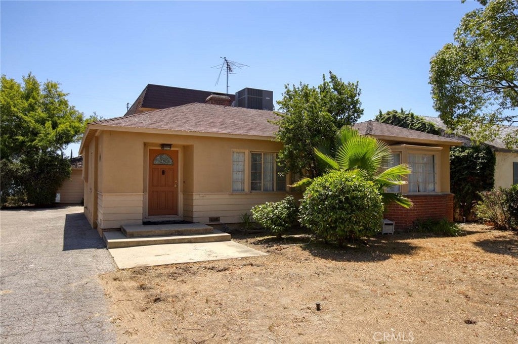 Photo of 6248 Ben Avenue, North Hollywood, CA 91606 (MLS # GD26129900)