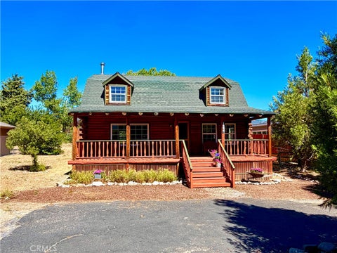 Photo of 1004 Eagle Lane, Frazier Park, CA 93225 (MLS # SR26164507)