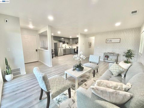 Photo of 93 Shaniko Cmn Cmn #24, Fremont, CA 94539 (MLS # 41127556)