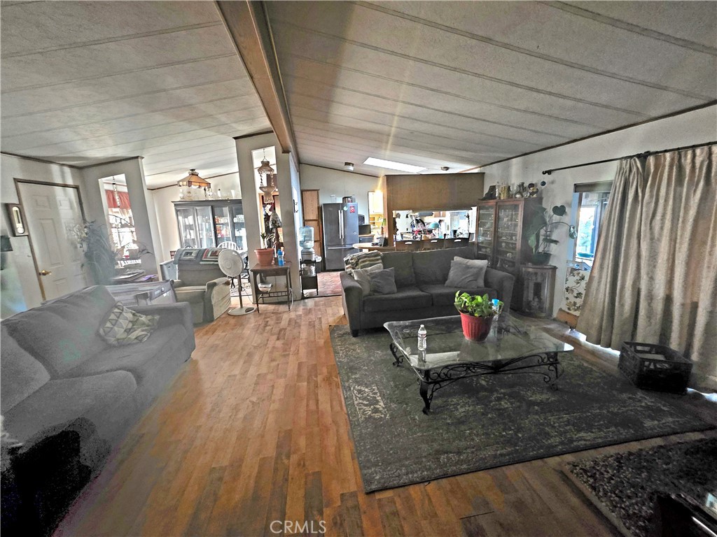 10623 Desert View