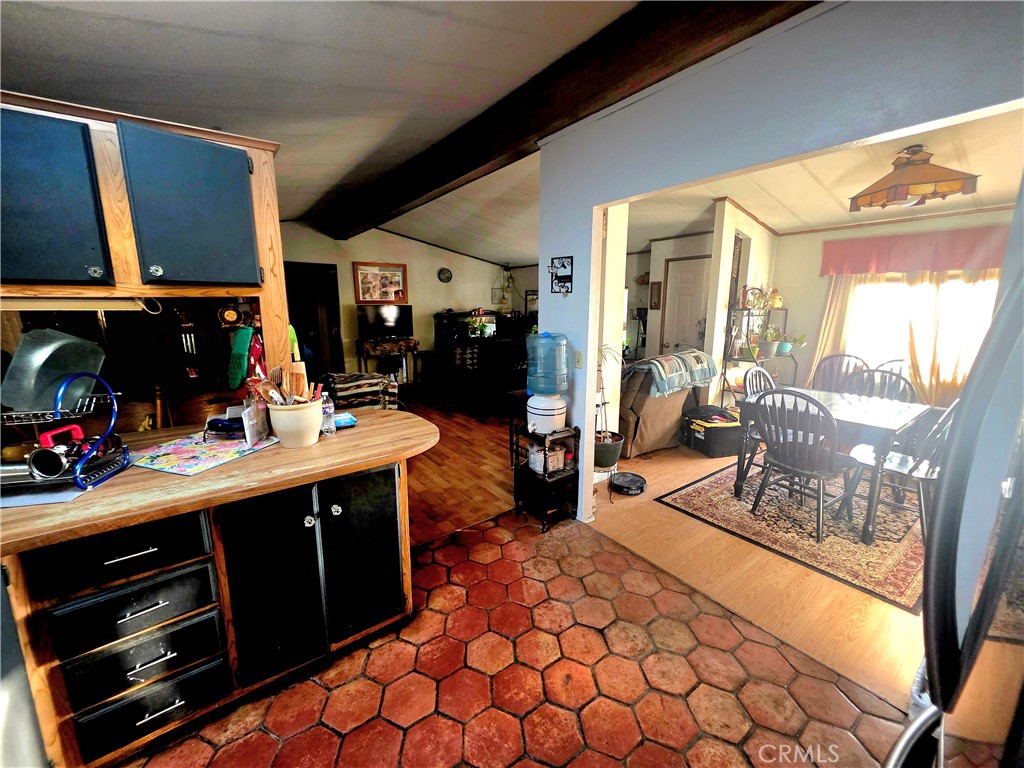 10623 Desert View