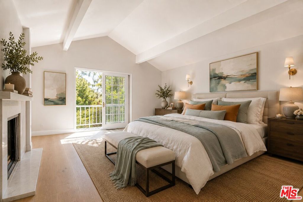 Photo of 713 Walden Drive, Beverly Hills, CA 90210 (MLS # 26102340)