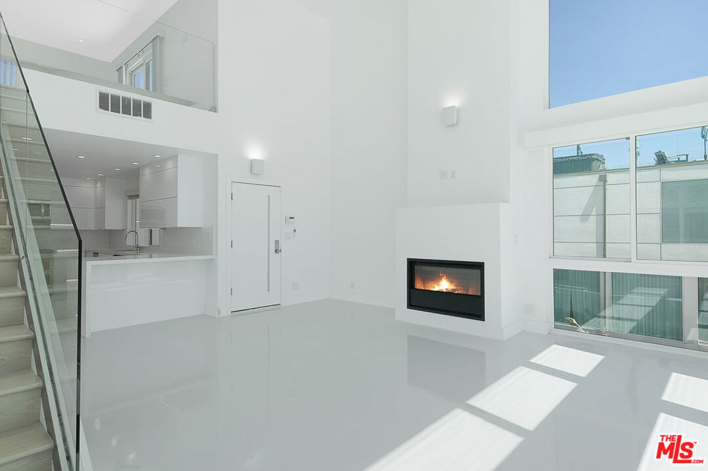 2419 Ocean Front Walk PENTHOUSE