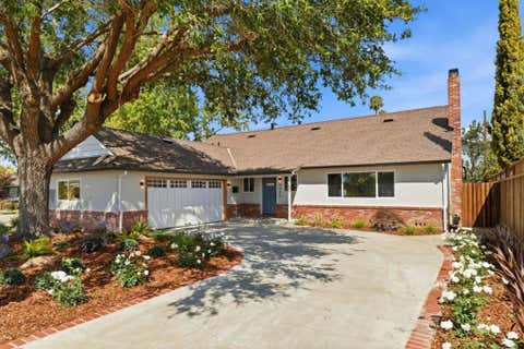 Photo of 904 Del Monte Place, San Jose, CA 95117 (MLS # ML82058221)