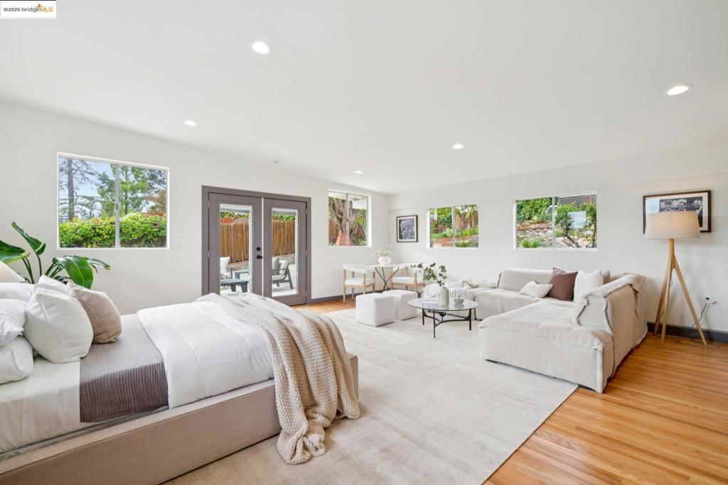 OAKMORE - Residential